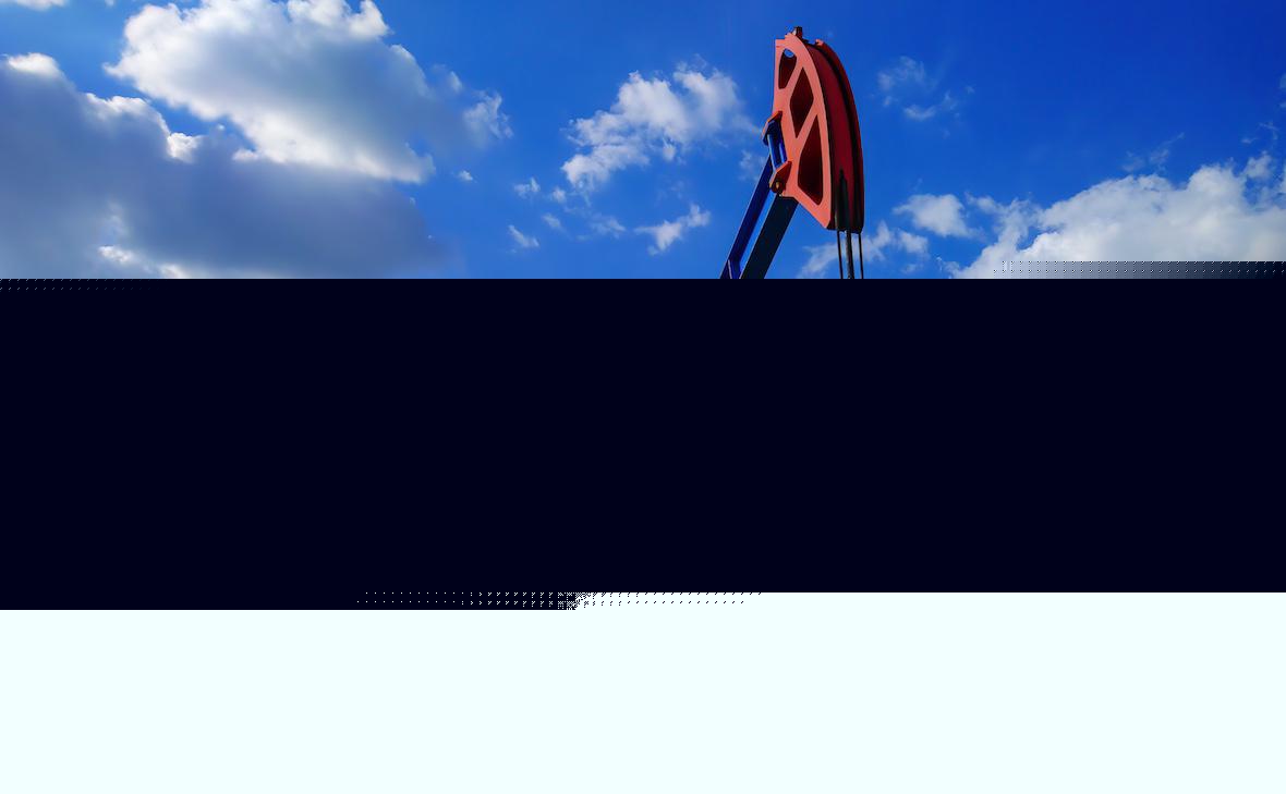 Цена нефти Brent упала ниже $80 впервые с марта